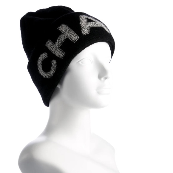 Chanel cashmere wool beanie worn only once - Picture 5 of 5
